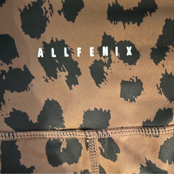 All Fenix Leggings - Picture 6 of 6